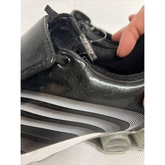 Athletic_Shoes